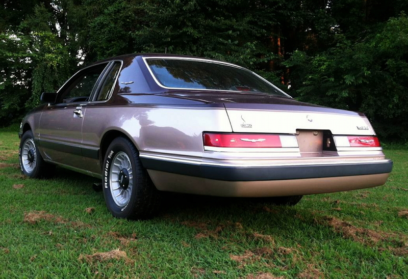 Illustration for article titled For $8,500, You Could Drive This Custom 1986 Ford Thunderbird With Great Elan